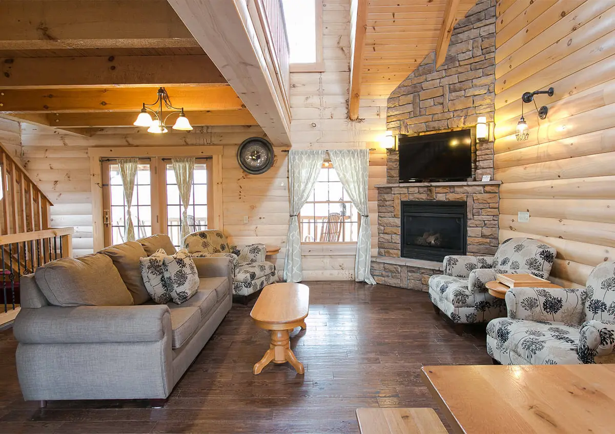 Hummingbird Haven log cabin interior with fireplace